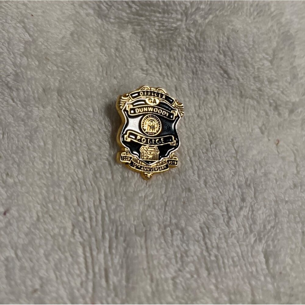 Dunwoody Georgia police officer 10th anniversary pin 2009-2019
